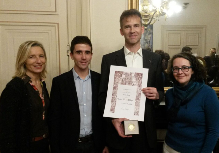 La Maison Magis reçoit la médaille de la Ville de Paris