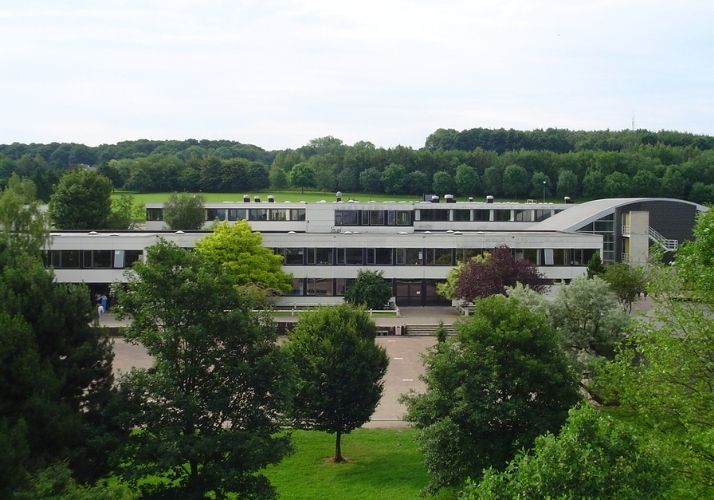 Le collège jésuite Notre-Dame de la Paix à Erpent fête ses 50 ans